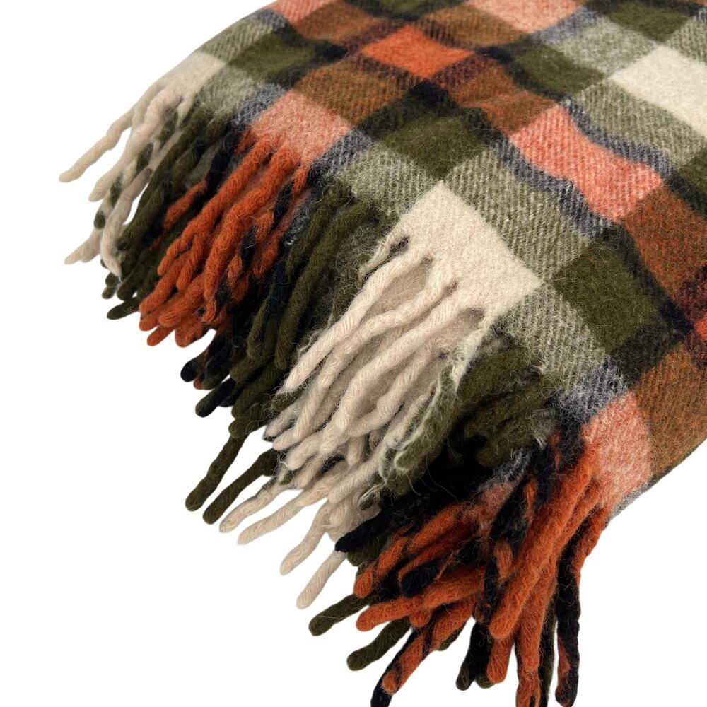 Faribo Fluff-Loomed soft plaid wool blanket - Picture 2 of 6